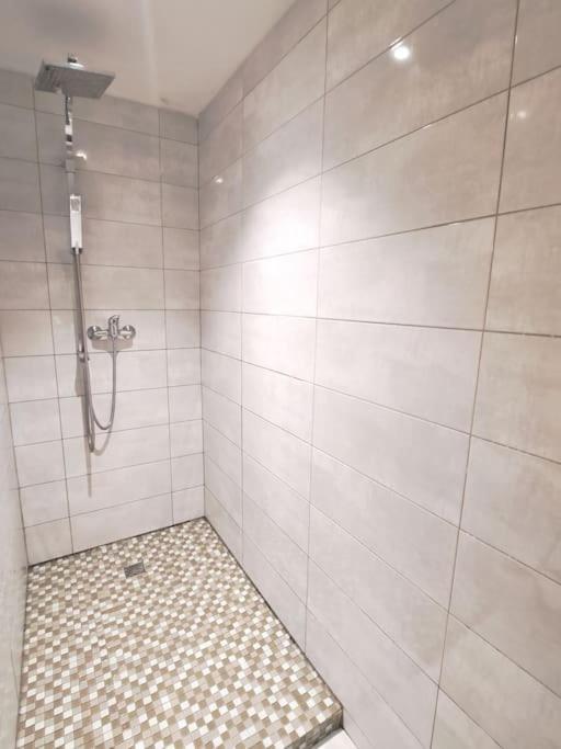 Loft Proche Des Plages Et Sites Du Debarquement Osmanville Exterior photo